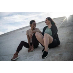 Kalenji Ademend Hardloopjack Voor Dames Dry -Belly Verkoopwinkel ademend hardloopjack voor dames dry zwart 7