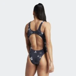 ADIDAS Brand Love Franchise Badpak -Belly Verkoopwinkel brand love franchise badpak 3