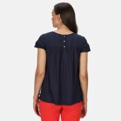 Regatta Dames/dames Abitha Broderie Anglaise Tshirt (Marine) -Belly Verkoopwinkel damesdames abitha broderie anglaise tshirt marine 2