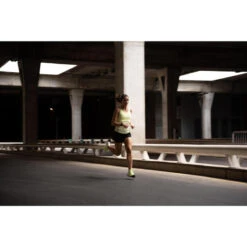 Hardlooptopje Voor Dames Care Ingewerkte Beha -Belly Verkoopwinkel hardlooptopje voor dames care ingewerkte beha geel 8